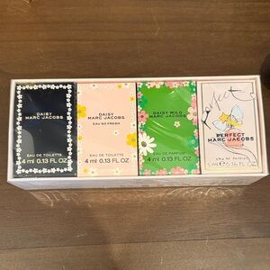 Marc Jacobs Daisy & Perfect Fragrance Mini Set -